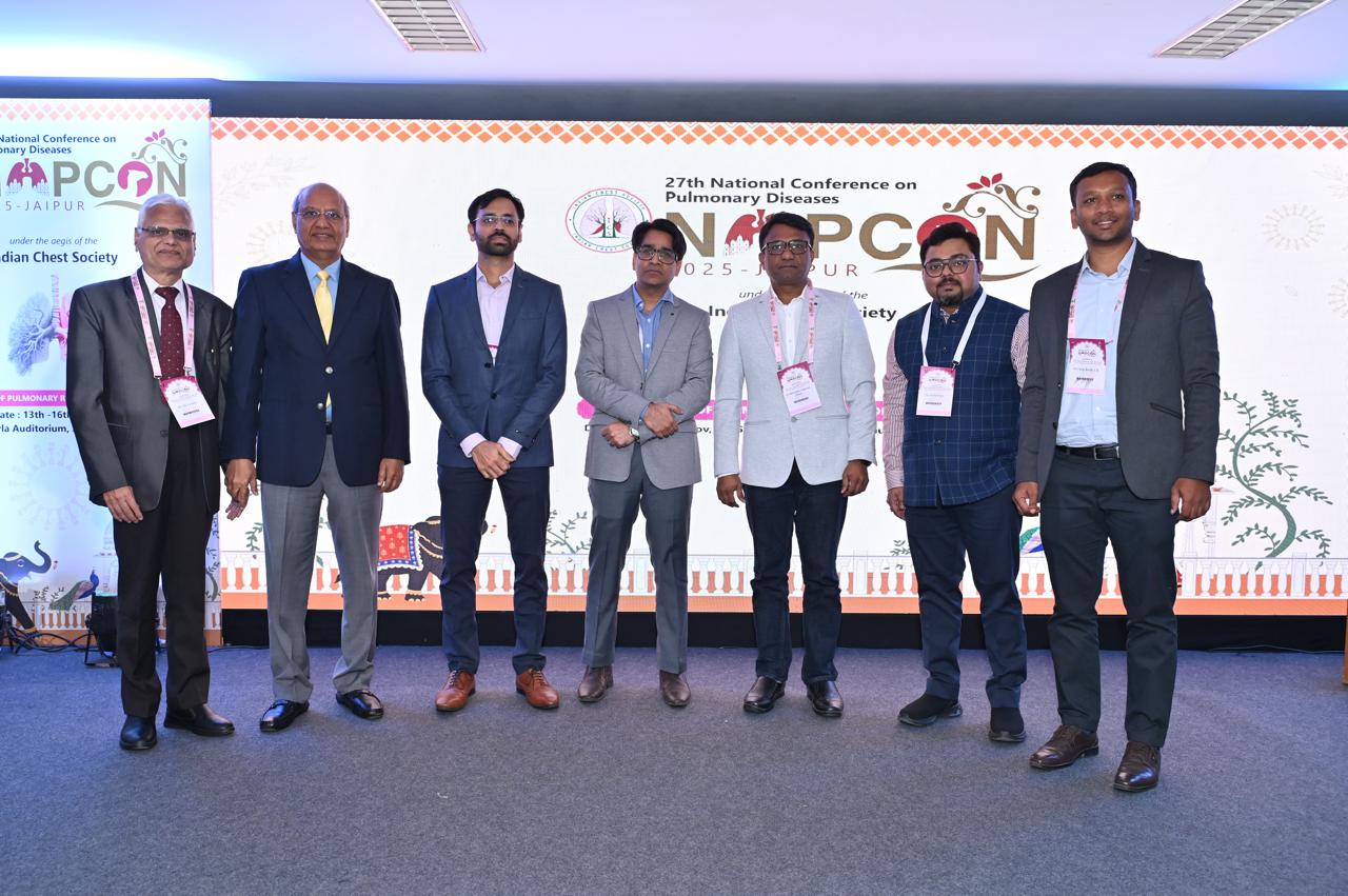 Dr. Arun Gangadhar with faculty at NAPCON 2025, the 27th National Conference on Pulmonary Diseases, Jaipur